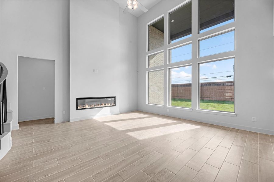Spacious, unfurnished interior of a new home in Elyson - 60', Katy (Image 7).