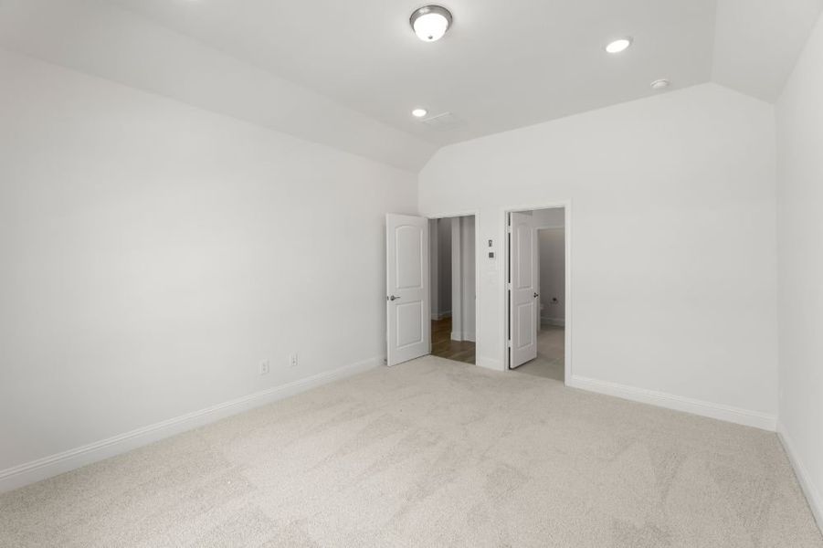 Representative unfurnished interior of a home built from the Cedar by UnionMain Homes in Edgewater, Fate (Image 16). Representative unfurnished interior of a home built from the Cedar by UnionMain Homes in Edgewater, Fate (Image 16).