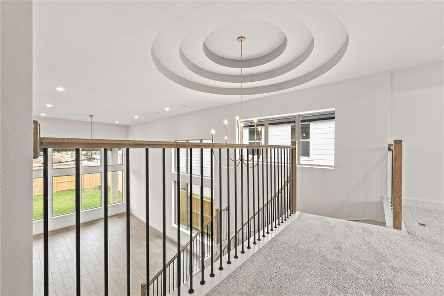 Representative image. Features, selections and colors may vary.