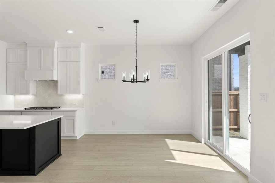 12. 5412 Archeron - Dining