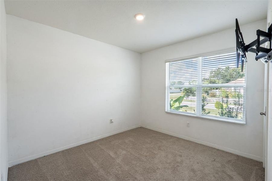 Spacious, unfurnished interior of a new home in Poinciana Enclave, Kissimmee (Image 23).