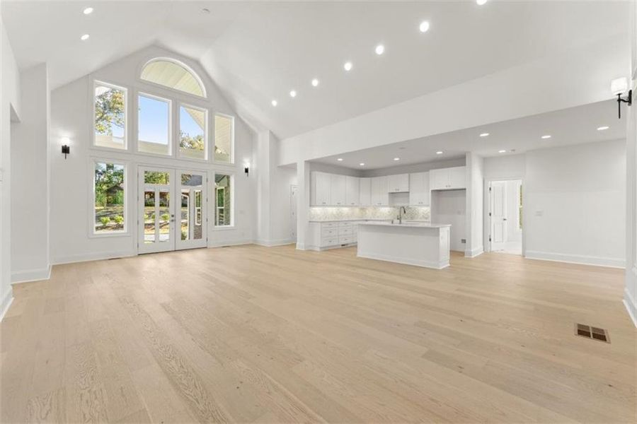 Spacious, unfurnished interior of a new home in , Cleveland (Image 40).