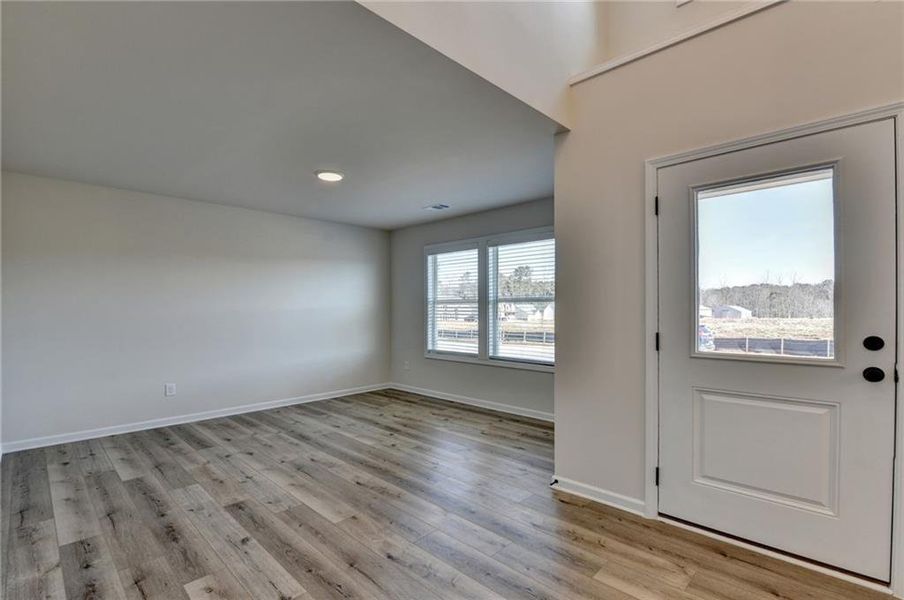 Spacious, unfurnished interior of a new home in , Auburn (Image 9).