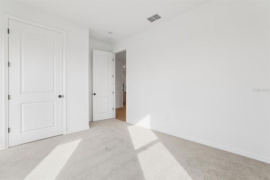 Spacious, unfurnished interior of a new home in Weslyn Park Single Family, St. Cloud (Image 27).