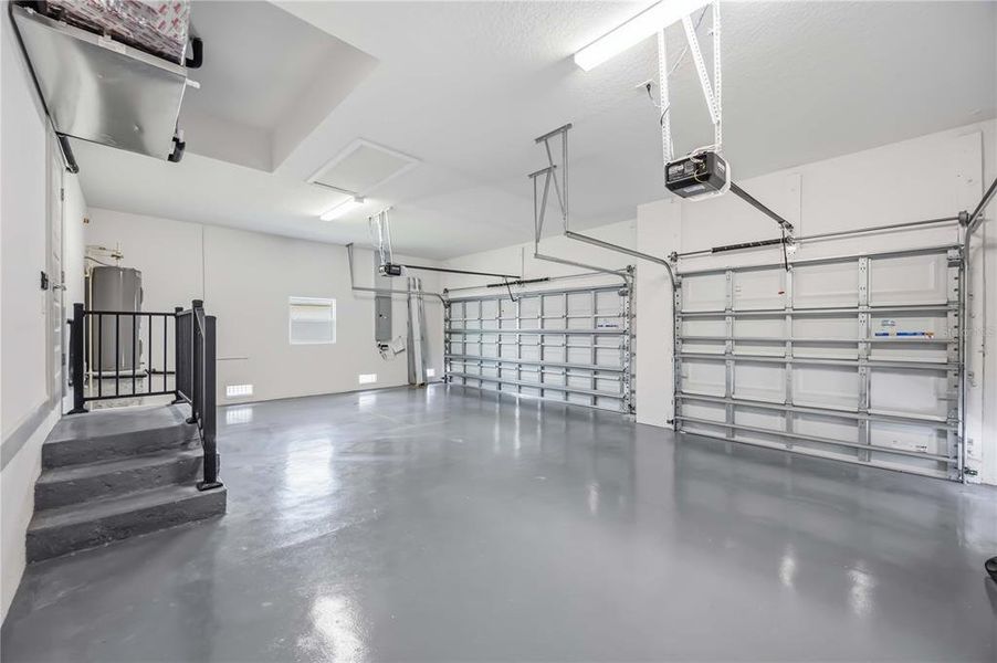 Spacious, unfurnished interior of a new home in , Port Charlotte (Image 51).