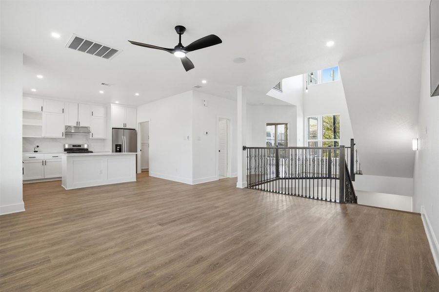 Spacious, unfurnished interior of a new home in , Houston (Image 16).