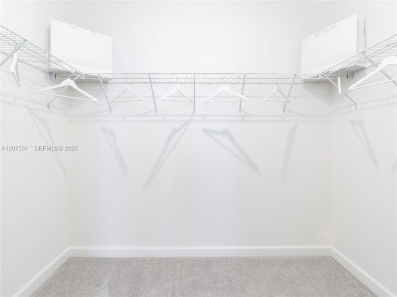 Spacious, unfurnished interior of a new home in Wildwood Groves, Miami (Image 19).