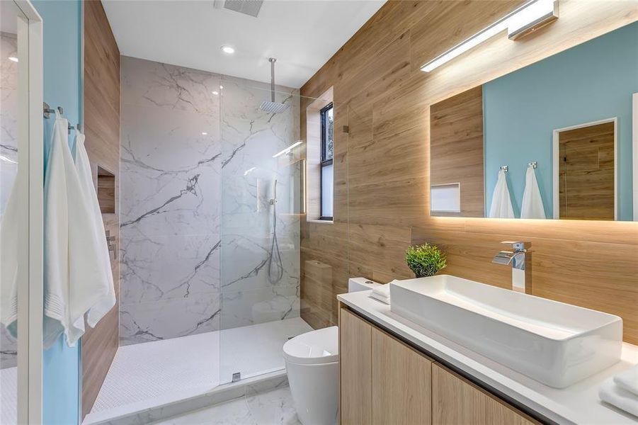 Furnished interior view inside a new home in , Fort Lauderdale (Image 22).