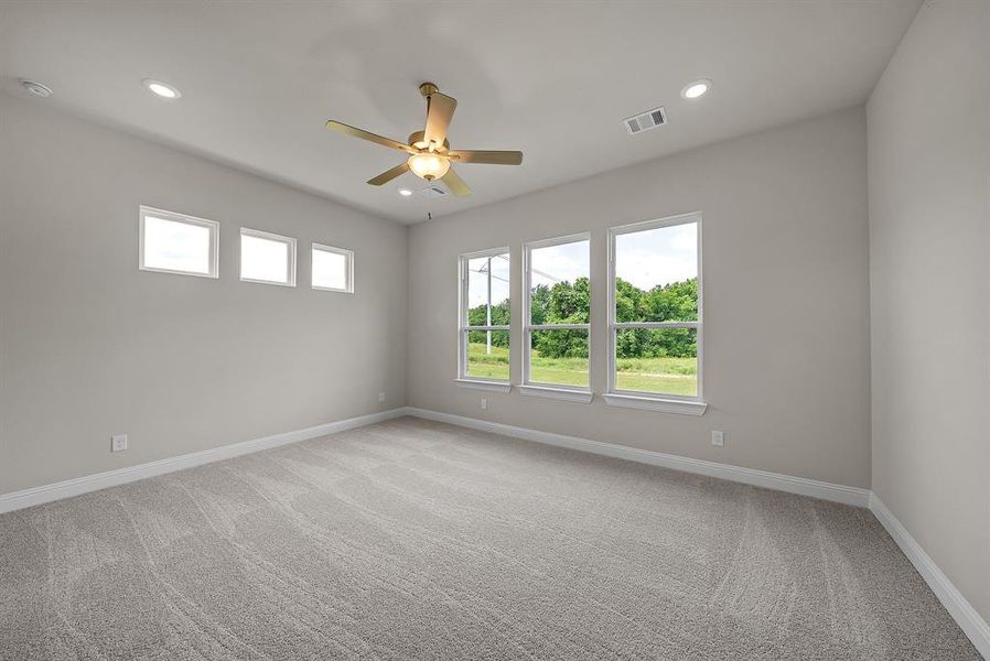 Spacious, unfurnished interior of a new home in Eagle Estates, Cross Timber (Image 24).