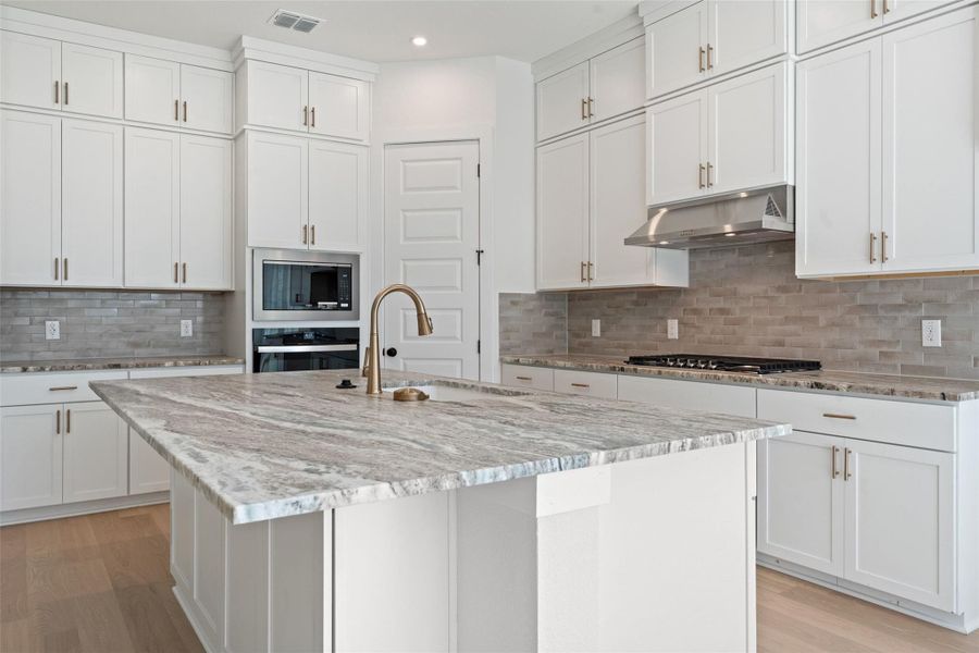 Furnished interior view inside a new home in Persimmon, Buda (Image 8).