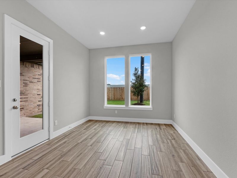 Spacious, unfurnished interior of a new home in Pecan Ridge, Fulshear (Image 18).
