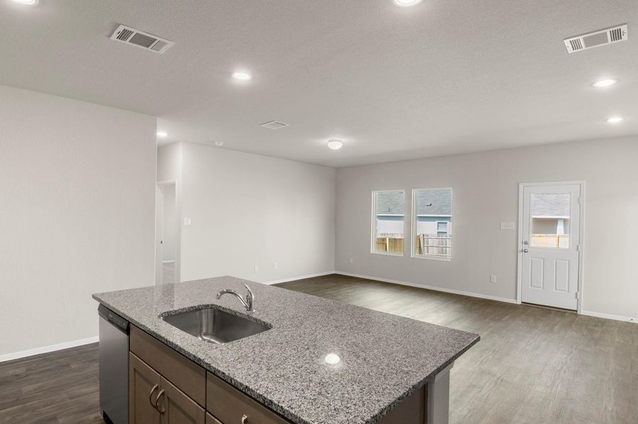 Image 32 of a home in Cloverleaf.