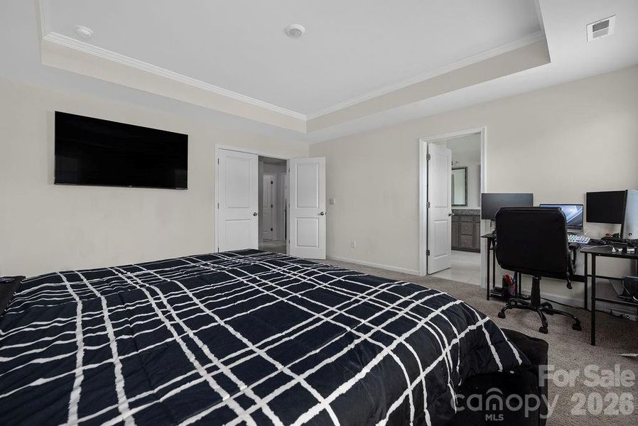 Spacious, unfurnished interior of a new home in Sylvan Creek, Denver (Image 24). Spacious, unfurnished interior of a new home in Sylvan Creek, Denver (Image 24).