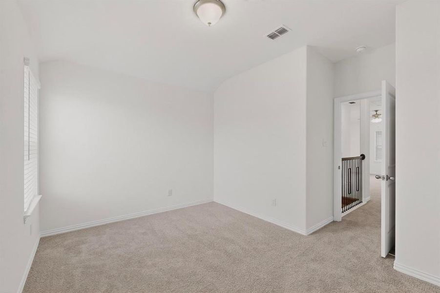 Spacious, unfurnished interior of a new home in Verandah, Royse City (Image 13).