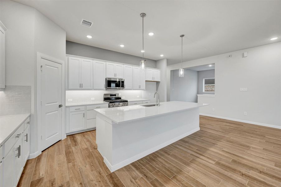 Furnished interior view inside a new home in The Grand Prairie 50’, Hockley (Image 11).