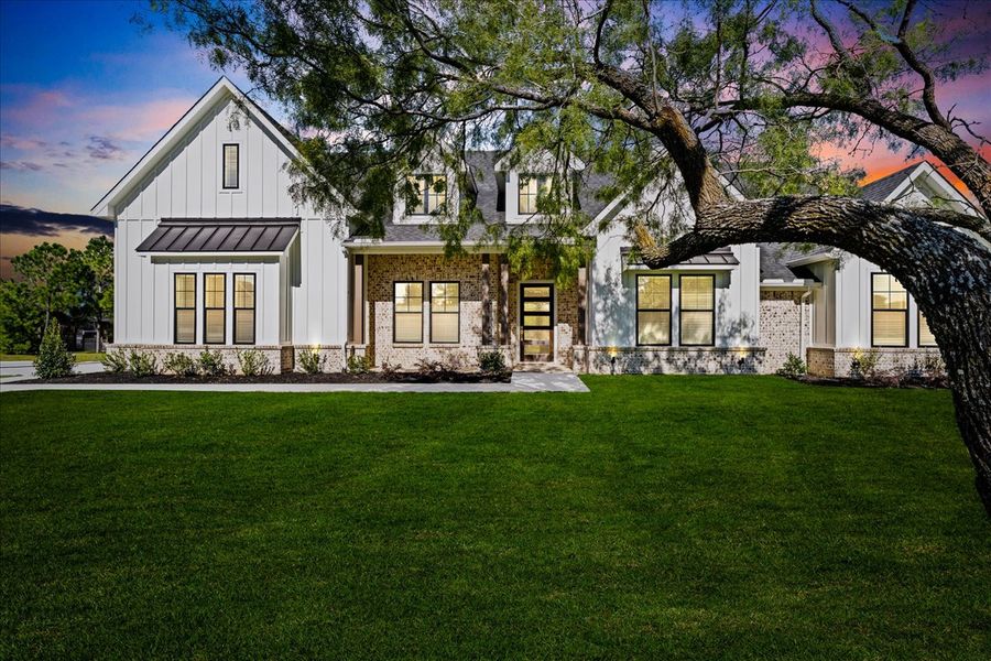 Representative exterior photo of a completed home built from the The Braden II by Doug Parr Custom Homes in Kessler Farms, Brock, TX (Image 33).