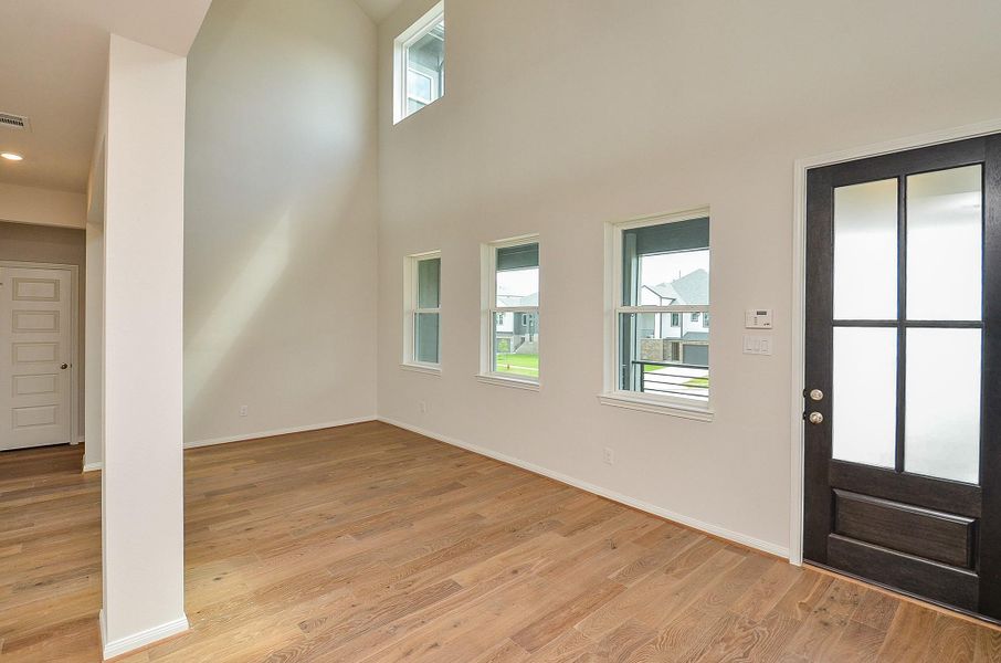 Notice this spacious seating area by the door. Notice this spacious seating area by the door.