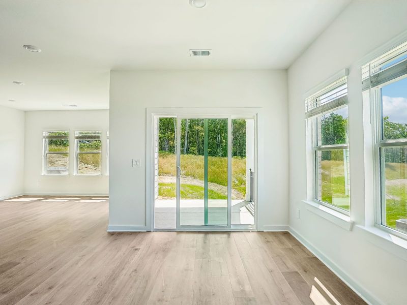 Spacious, unfurnished interior of a new home in Woodmont, Smyrna (Image 11). Spacious, unfurnished interior of a new home in Woodmont, Smyrna (Image 11).