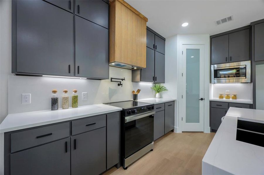 Furnished interior view inside a new home in , Dallas (Image 12). Furnished interior view inside a new home in , Dallas (Image 12).