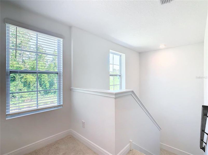 Spacious, unfurnished interior of a new home in , Winter Garden (Image 37).