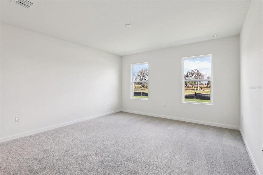 Spacious, unfurnished interior of a new home in Willowbrook North, Winter Haven (Image 16).