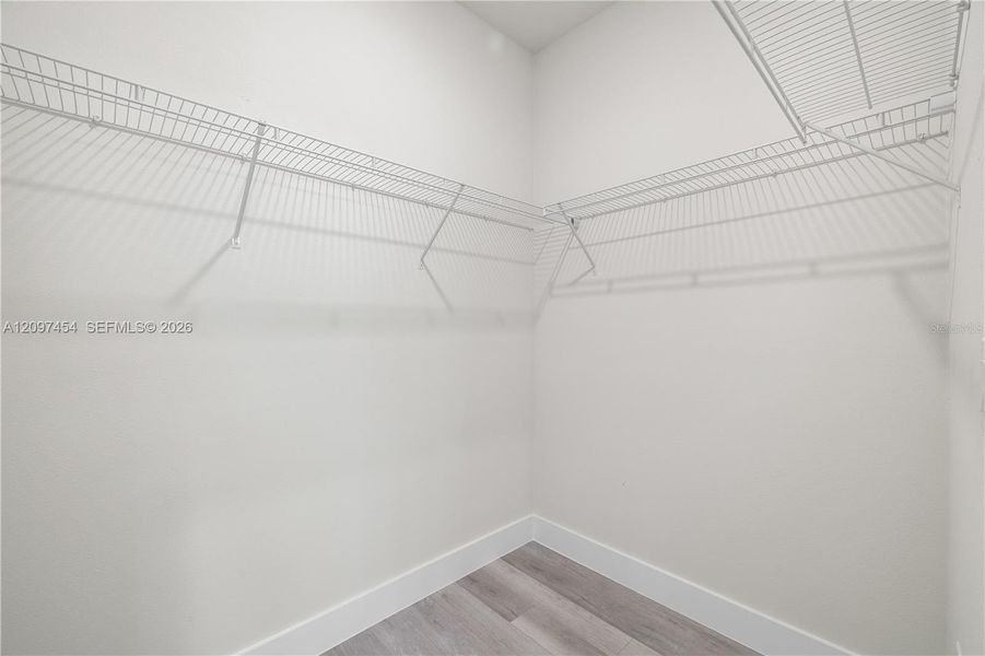 Spacious, unfurnished interior of a new home in , Ocala (Image 17).