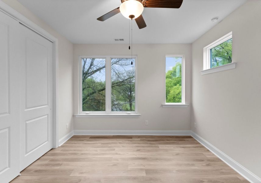 Spacious, unfurnished interior of a new home in Hartford Townhomes, Charlotte (Image 18).