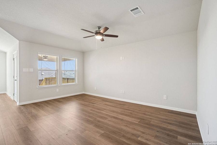 Spacious, unfurnished interior of a new home in Kallison Ranch, San Antonio (Image 13).