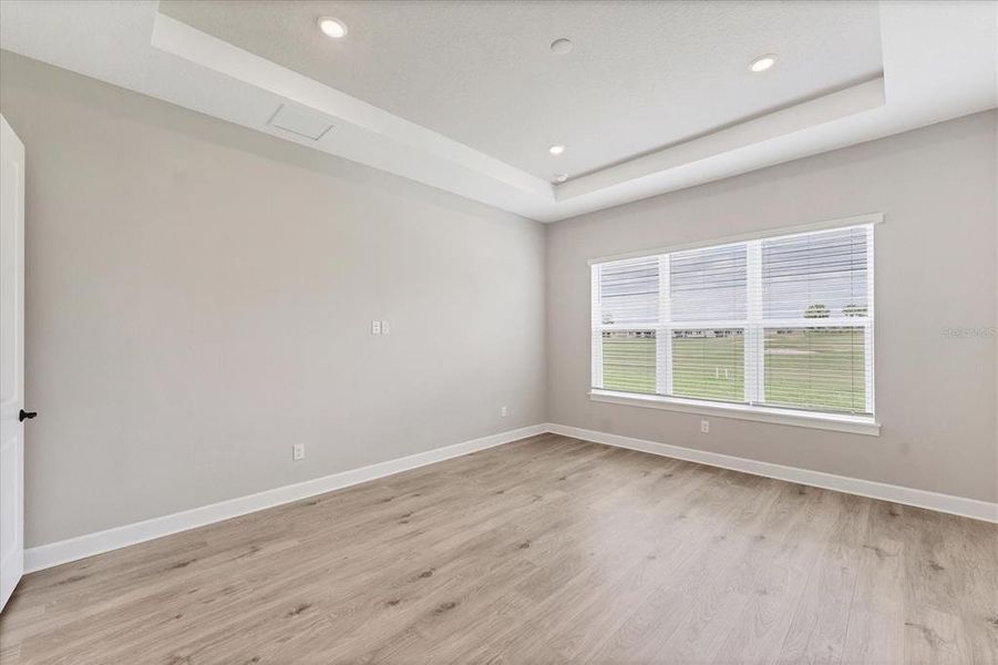 Spacious, unfurnished interior of a new home in , Bradenton (Image 22).