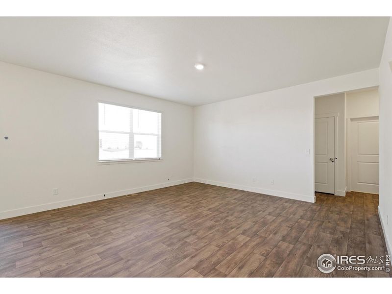 Spacious, unfurnished interior of a new home in Ridge at Johnstown, Johnstown (Image 19).
