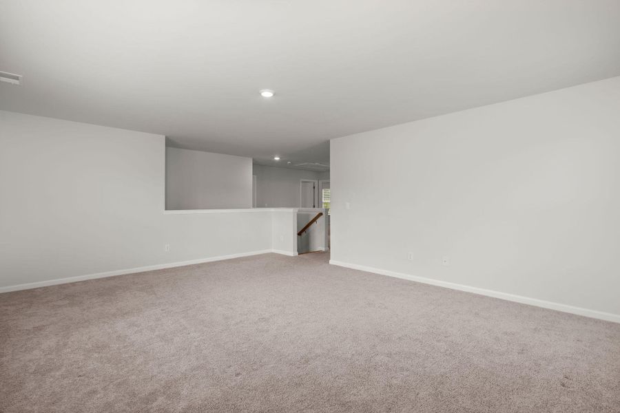 Spacious, unfurnished interior of a new home in The Ponds, Summerville (Image 41).