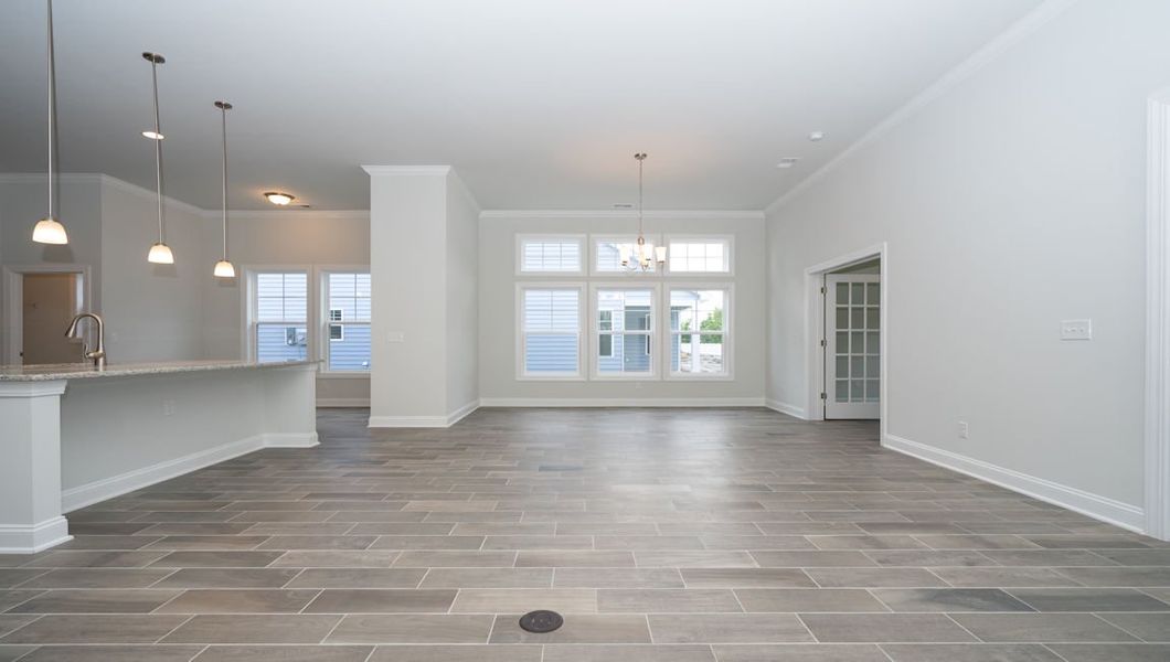 Representative unfurnished interior of a home built from the CUMBERLAND by D.R. Horton in Waterbridge, Myrtle Beach (Image 16).
