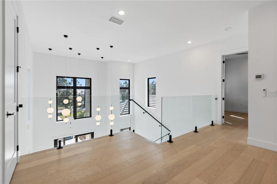 Spacious, unfurnished interior of a new home in , Montverde (Image 34).