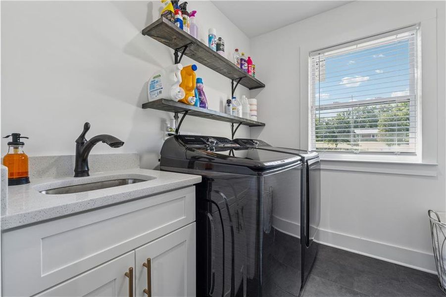 Furnished interior view inside a new home in , Gainesville (Image 19).