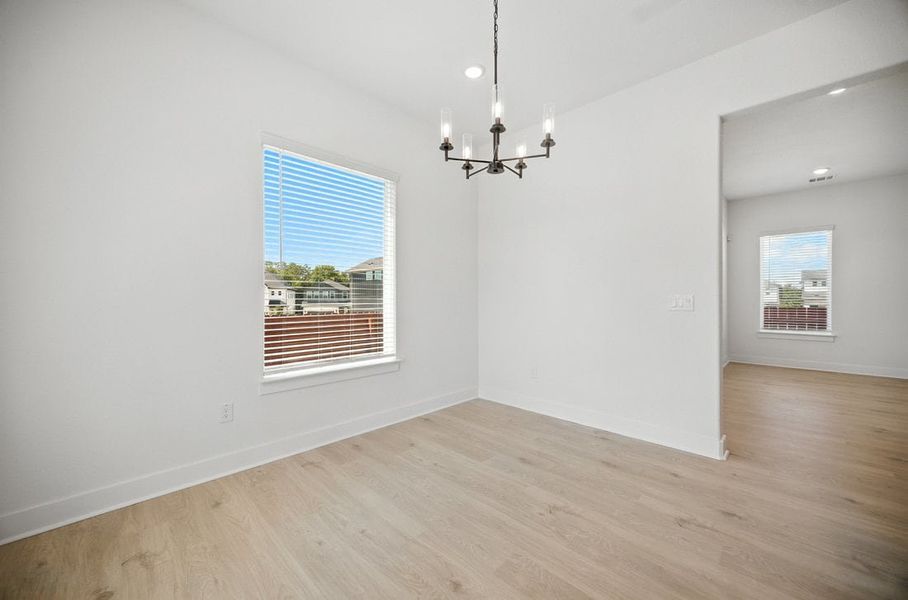 Spacious, unfurnished interior of a new home in Foxfield, Austin (Image 8).