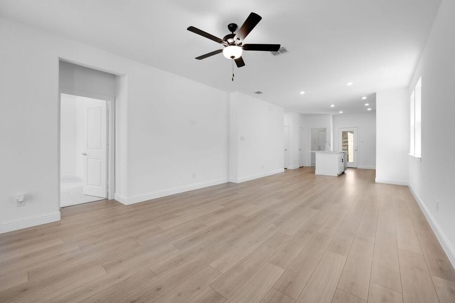 Representative unfurnished interior of a home built from the Eller by Taylor Morrison in Cross Creek Meadows 40s, Celina (Image 10). Representative unfurnished interior of a home built from the Eller by Taylor Morrison in Cross Creek Meadows 40s, Celina (Image 10).