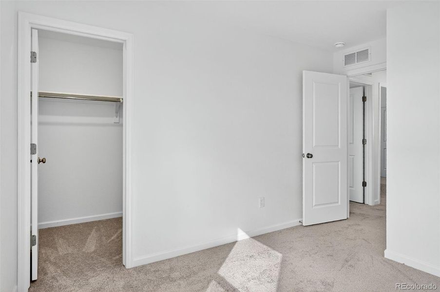 2118 Wagon Wheel Aly ~ Ready Now