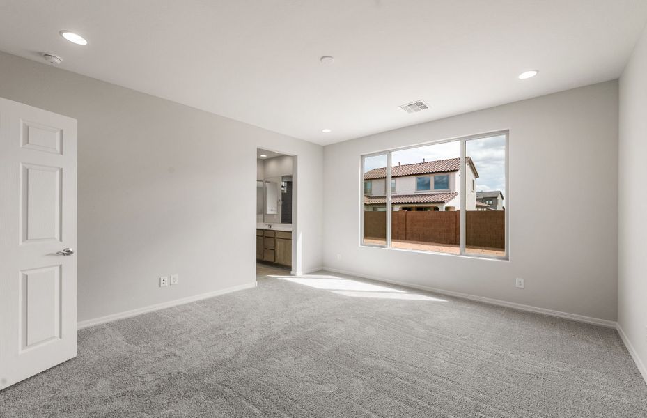 Spacious, unfurnished interior of a new home in Artisan at Asante, Surprise (Image 13).