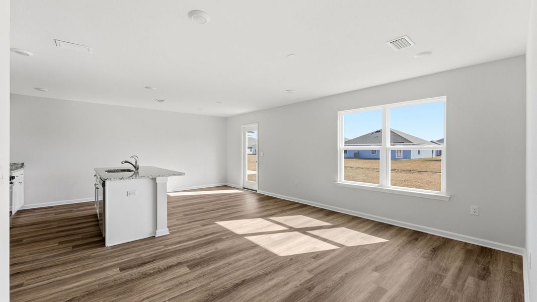 Spacious, unfurnished interior of a new home in Liberty, Panama City (Image 16).