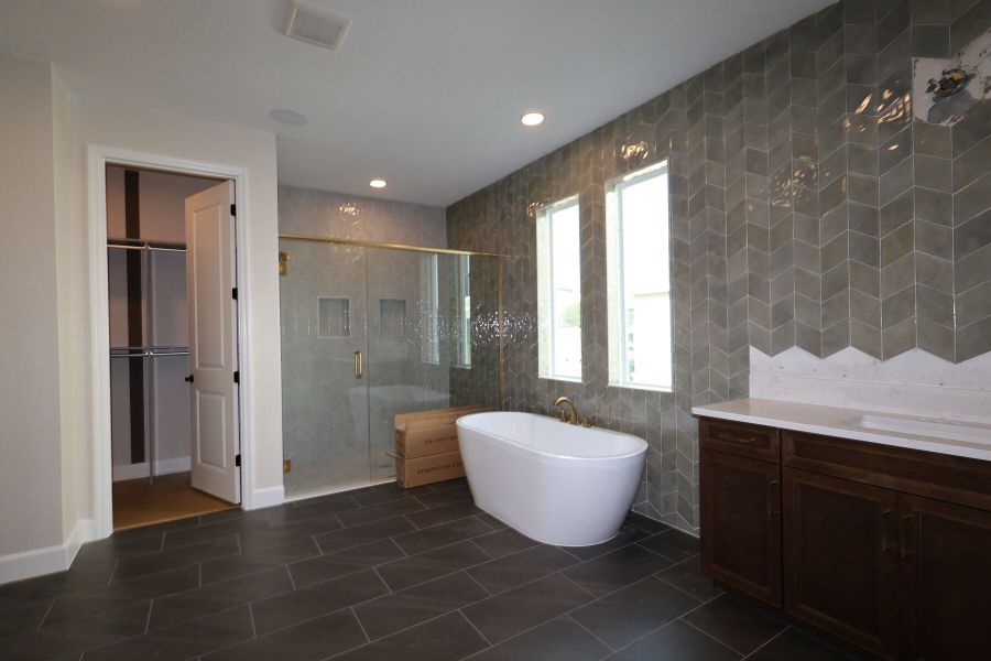 Owner's Bathroom Owner's Bathroom