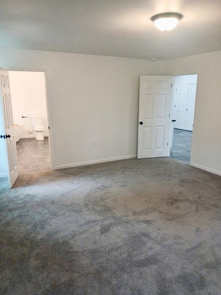 Spacious, unfurnished interior of a new home in , Liberty (Image 17).