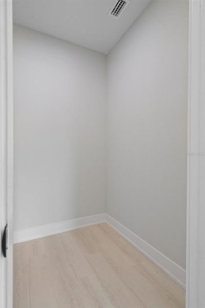 Spacious, unfurnished interior of a new home in , Webster (Image 48).