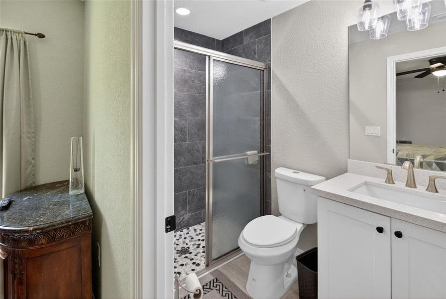 Furnished interior view inside a new home in , Ocklawaha (Image 19).