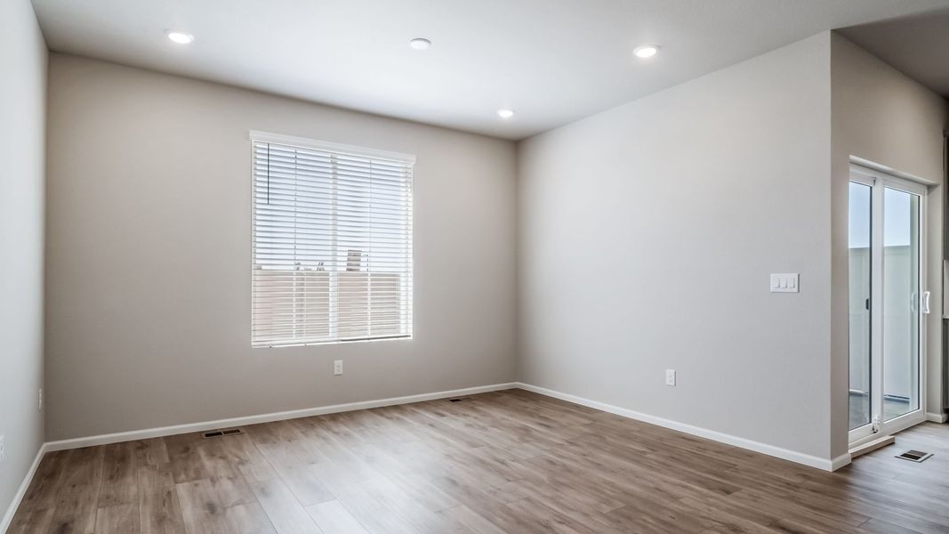 Spacious, unfurnished interior of a new home in The Reserve at Green Valley Ranch, Aurora (Image 21).