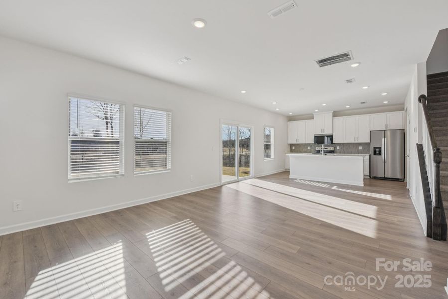 Spacious, unfurnished interior of a new home in Nelson's Creek, Mocksville (Image 19).