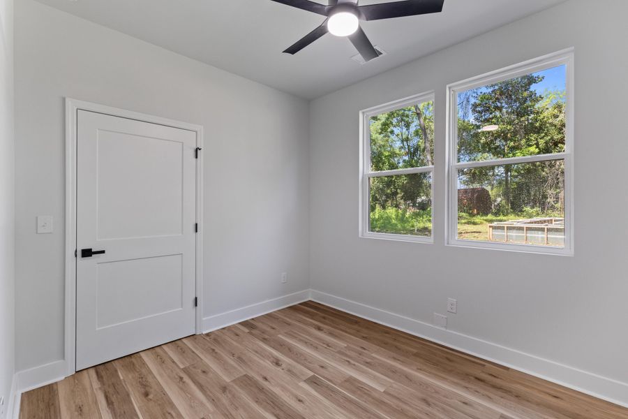 Spacious, unfurnished interior of a new home in , North Charleston (Image 19).