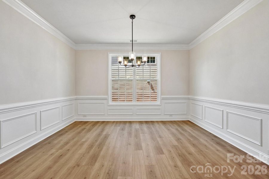 Spacious, unfurnished interior of a new home in Sylvan Creek, Denver (Image 37).