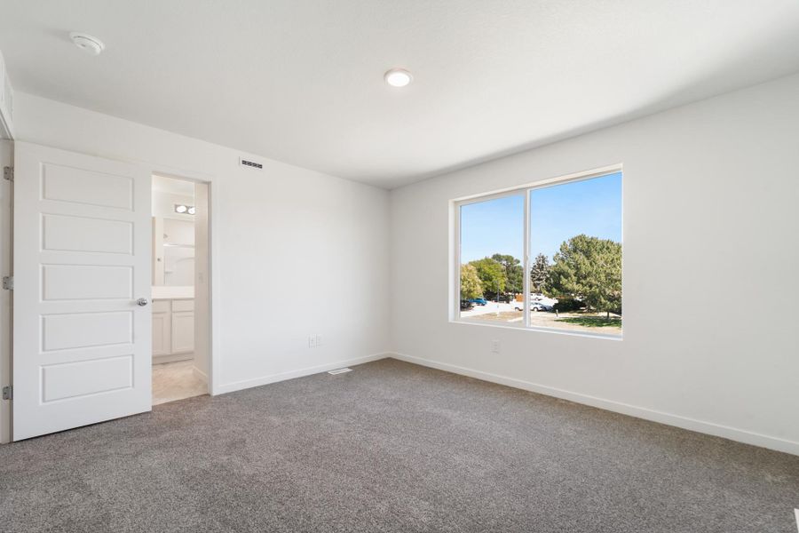 Spacious, unfurnished interior of a new home in Conestoga, Ault (Image 23).