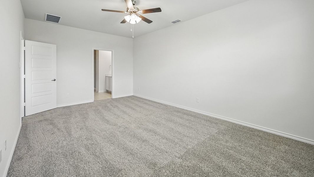 Spacious, unfurnished interior of a new home in Fireside by the Lake, Garland (Image 26).
