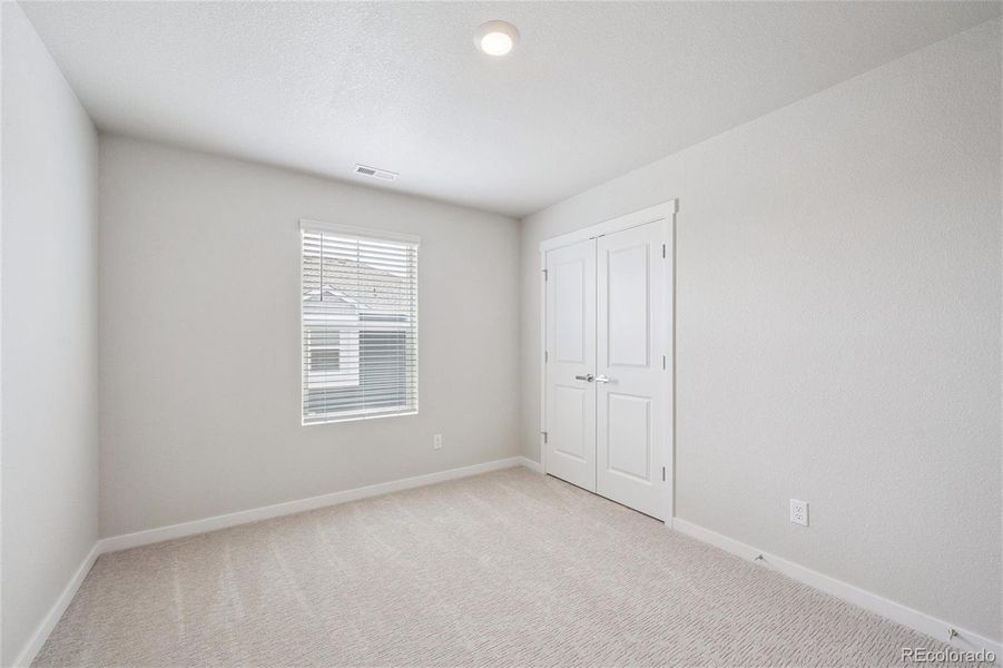 Spacious, unfurnished interior of a new home in Horizon Uptown, Aurora (Image 11).